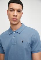 POLO CARTER PLAIN CUSTOM FIT PIQUE S/S GOLFER-P.BLUE