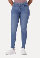 LEVIS 57969-0124 CURVY ANIMAL KINGDOM SKINNY JEAN-MED WASH