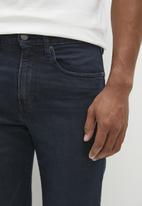 LEVIS A5403-0015 502 CHICKEN OF THR WOODS ADV TAPER JEAN-CHARCOAL